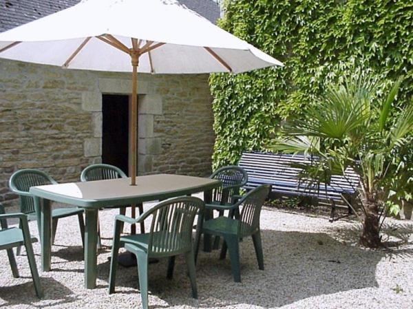 Les Pieds Dans L'Herbe Bed & Breakfast Rosporden Exterior photo